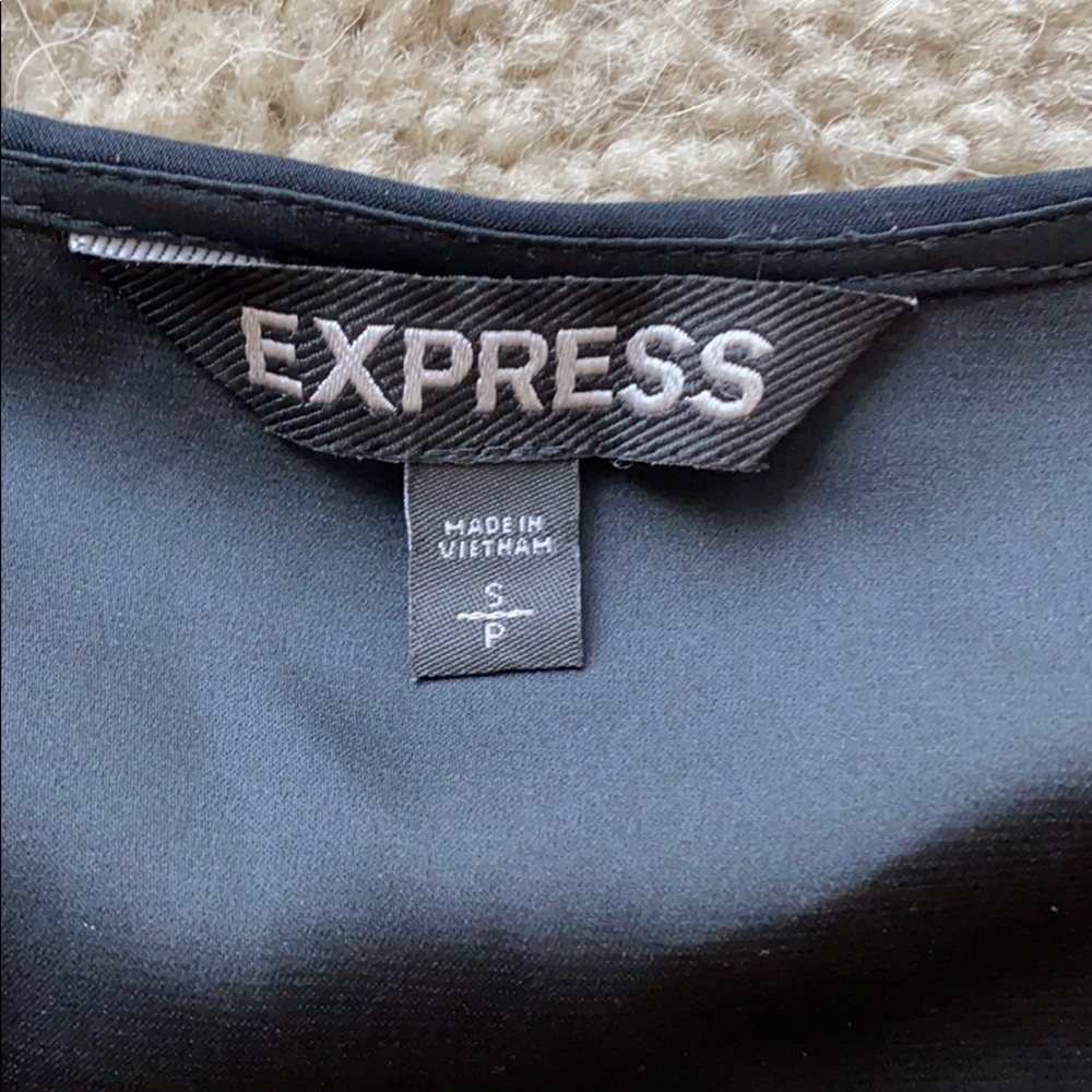 Express shirt - Picture 3 of 4